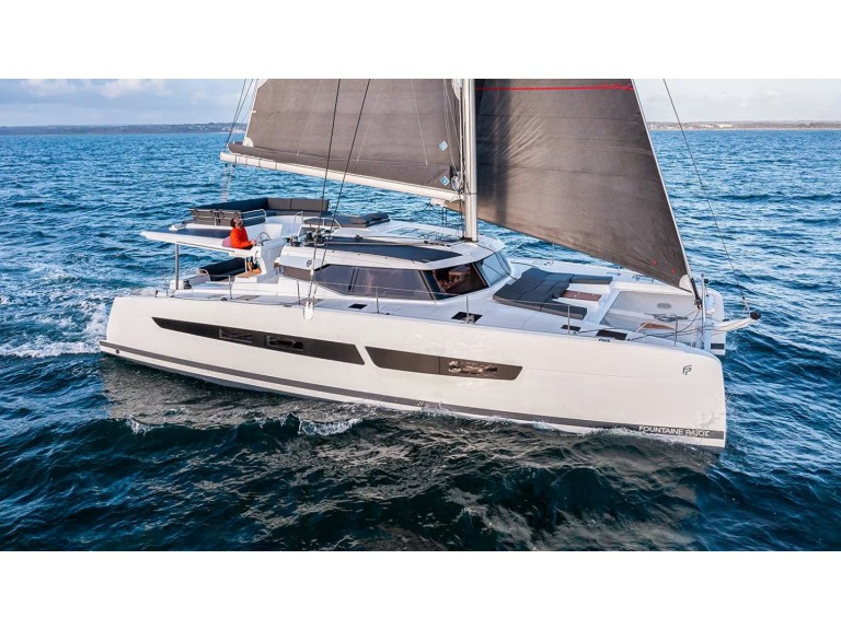 Catamaran à louer à Seget Donji au meilleur prix