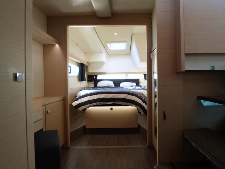 Location bateau Fountaine Pajot Lucia 40 à Le Marin sur Samboat