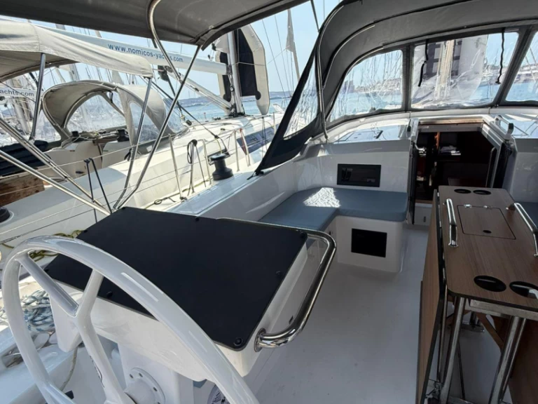 Bavaria Bavaria C46 a louer à Lávrio