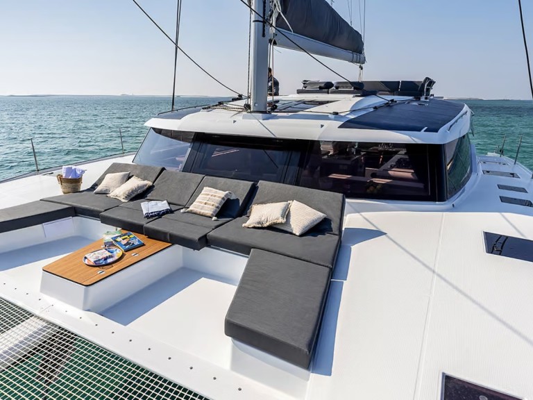 Location bateau Fountaine Pajot Aura 51 - (5D+2 skippers' cabin) à Seget Donji sur Samboat