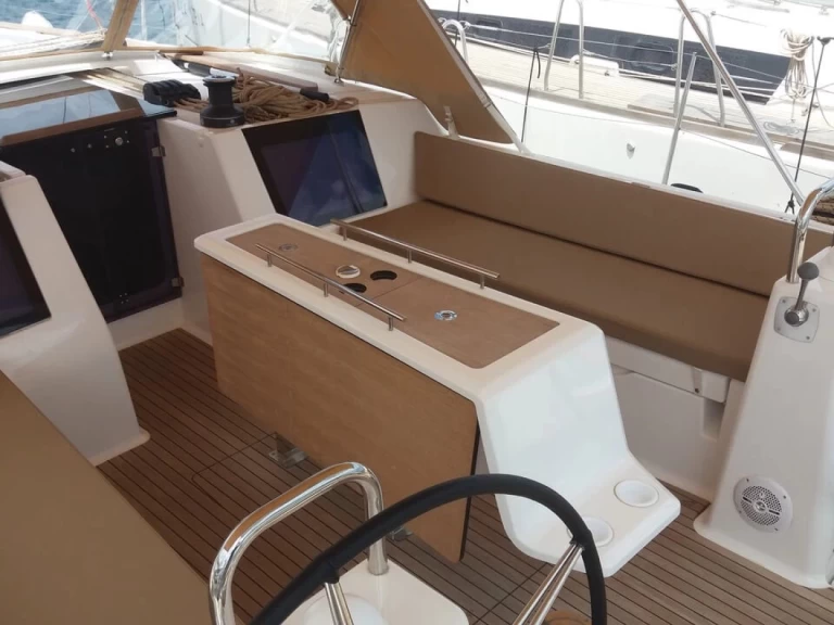 Location bateau Dufour Dufour 460 Grand Large à Lávrio sur Samboat