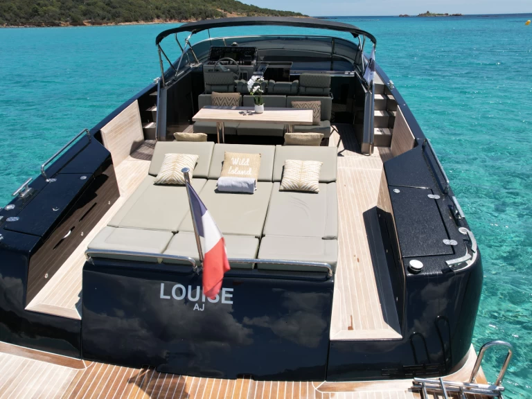 Continental 50 a louer à Porto-Vecchio