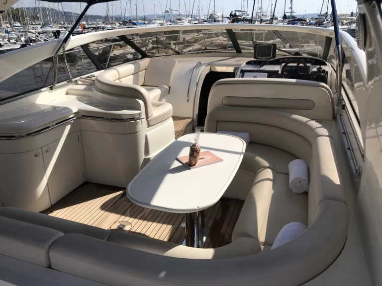 Location à Porto-Vecchio - Princess Princess V50 sur SamBoat