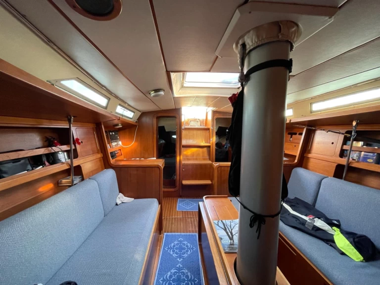 Location Voilier à Cagliari Port - Bénéteau Canot 390