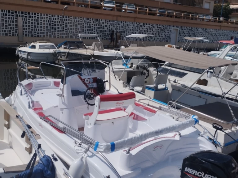 Louer Bateau à moteur avec ou sans skipper Blumax à Mandelieu-la-Napoule