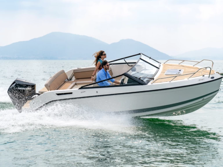 Quicksilver Activ 675 Cruiser a louer à Marseille