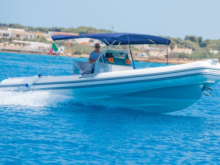 Location bateau Joker Boat Clubman 24 à San Foca sur Samboat