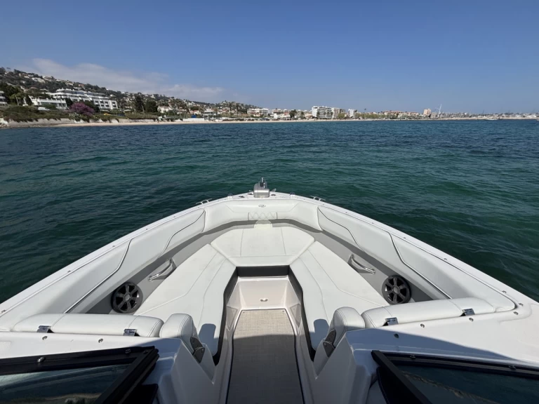 Location Bateau à moteur à Cannes - Régal LX2