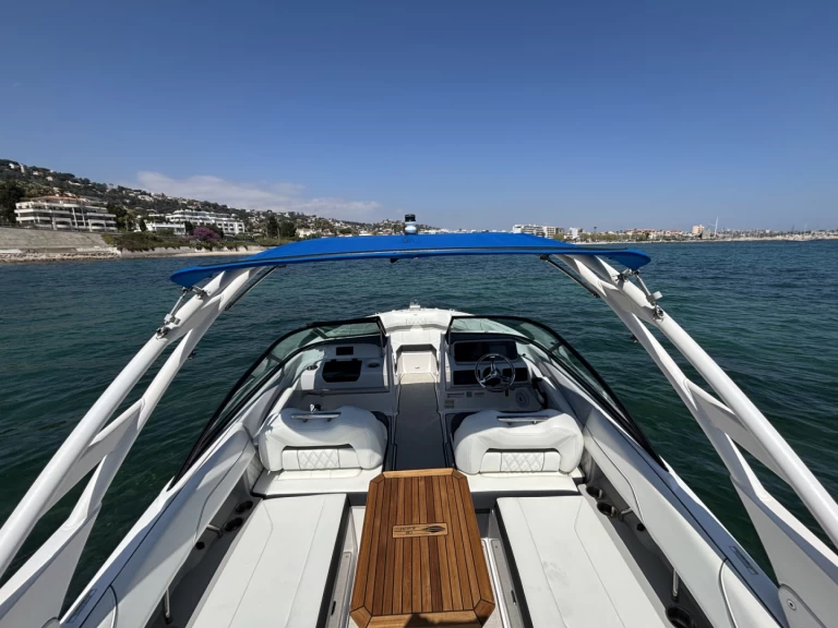 Location bateau Régal LX2 à Cannes sur Samboat