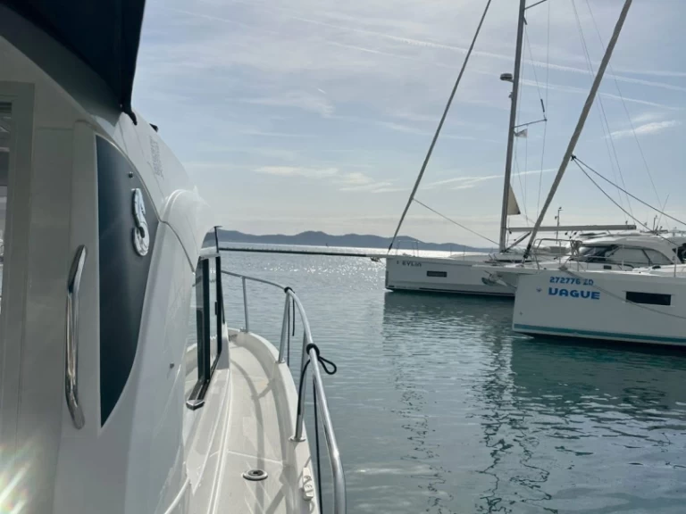 Location bateau Borik Marina pas cher Antares 8 OB