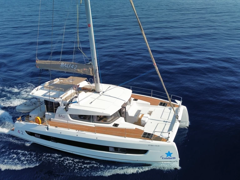 Louer Catamaran avec ou sans skipper Bali à Porto Cervo