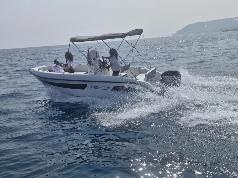 Location Bateau à moteur Arkos avec permis
