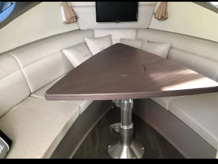 Louer Bateau à moteur avec ou sans skipper Sea Ray à Ajaccio