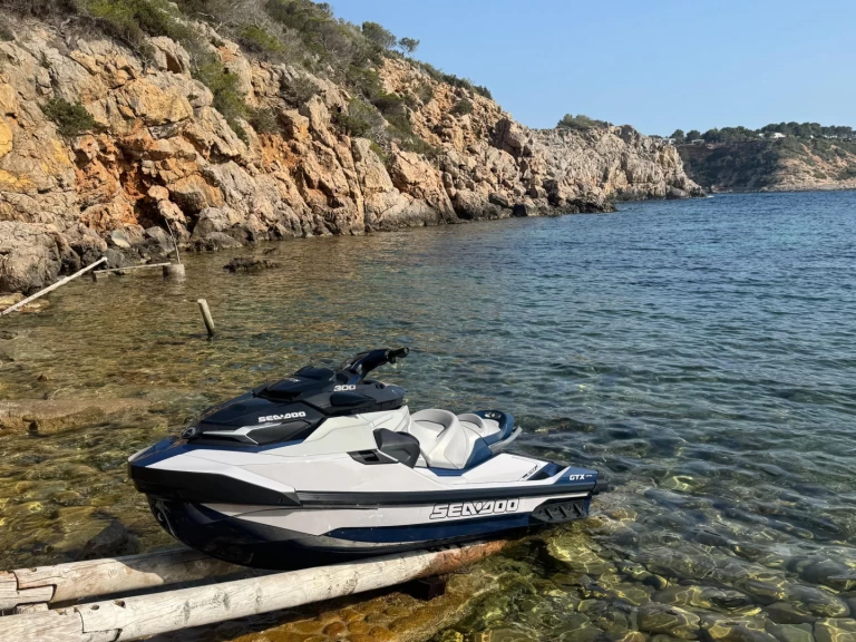 Louer Jet ski avec ou sans skipper Sea-Doo à Marina Ibiza