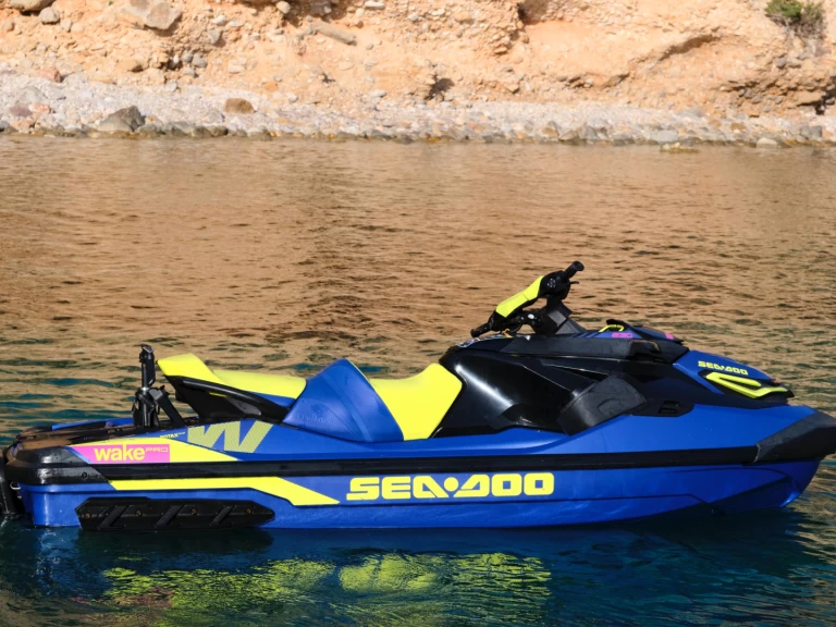 Location bateau Sea-Doo WAKE PRO 230 à Ibiza (Ville) sur Samboat