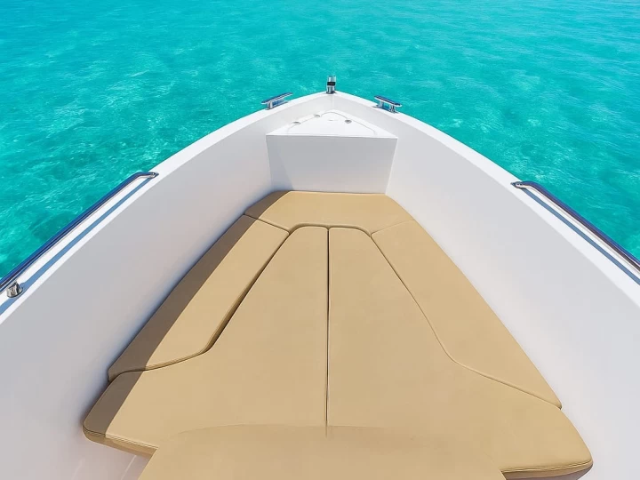 Boats mak Cattleya X6 a louer à Cala Llonga