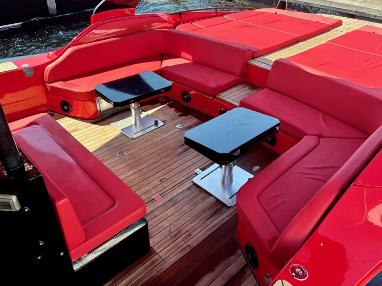 Location Yacht STRIDER avec permis