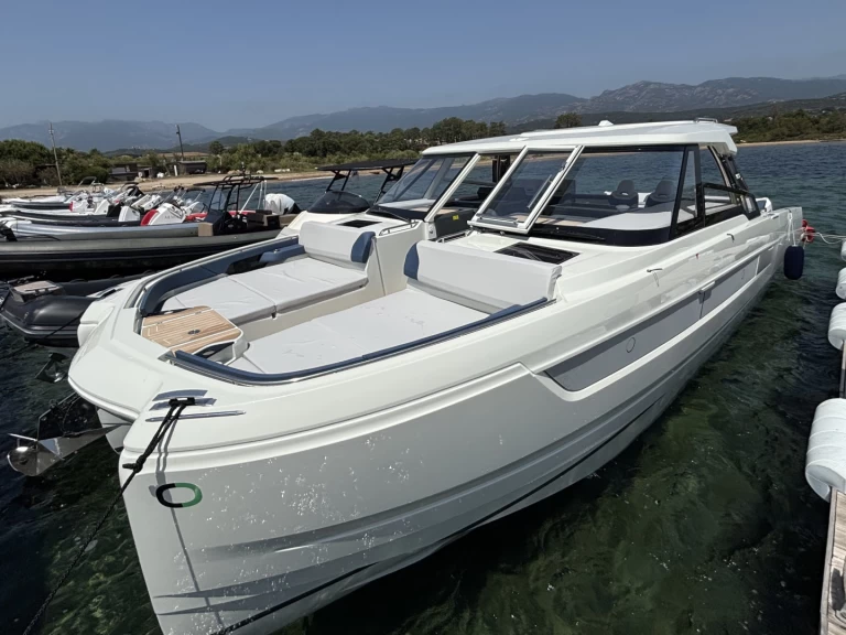 Location bateau YOT 41 à Porto-Vecchio sur Samboat