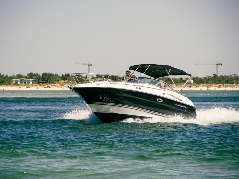 Location Bateau à moteur à Marina de Tróia - Monterey 250 CR