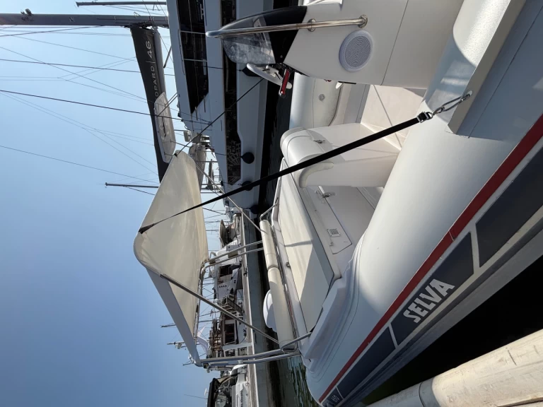 Louer Semi-rigide avec ou sans skipper Selva à Saint-Raphaël