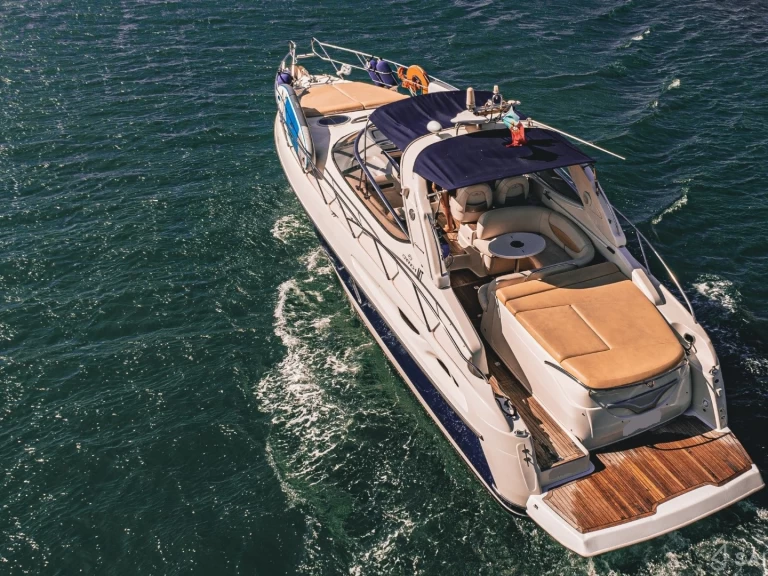 Bateau à moteur à louer à Golfe-Juan au meilleur prix