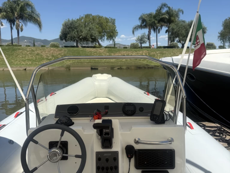 Location bateau Porto Badino pas cher Clubman 26