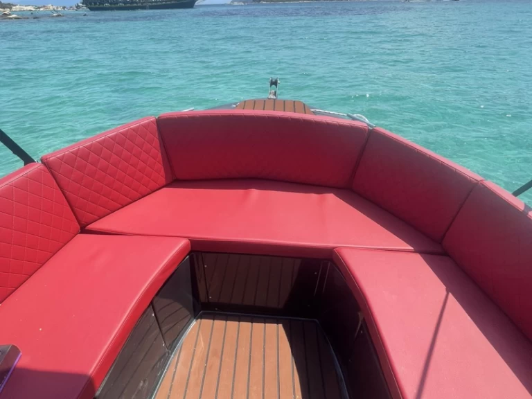 Aquastar Aquastar 600 RIB a louer à Vourvourou