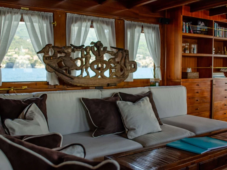 Location à Cannes -  OVER THE RAINBOW OF LONDON sur SamBoat