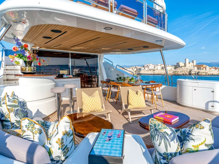 Location bateau Villeneuve-Loubet pas cher New Star