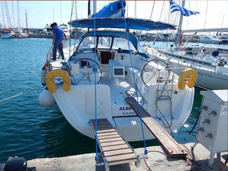 Bénéteau Cyclades 50.5 a louer à Le Pirée