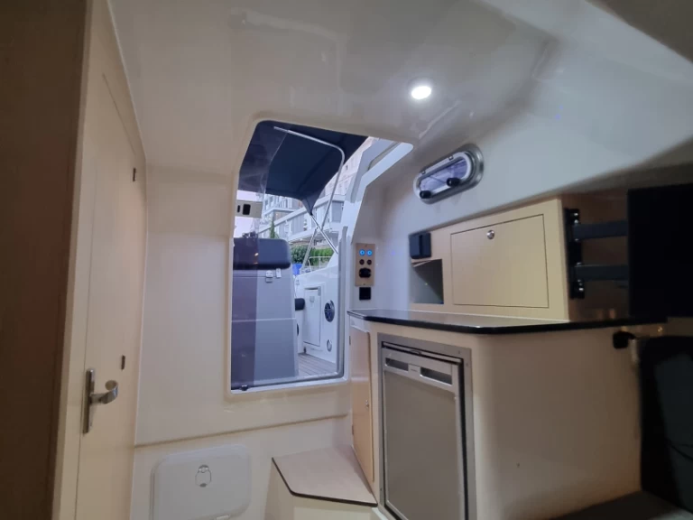 Louer Bateau à moteur avec ou sans skipper Atlantic à Opatija