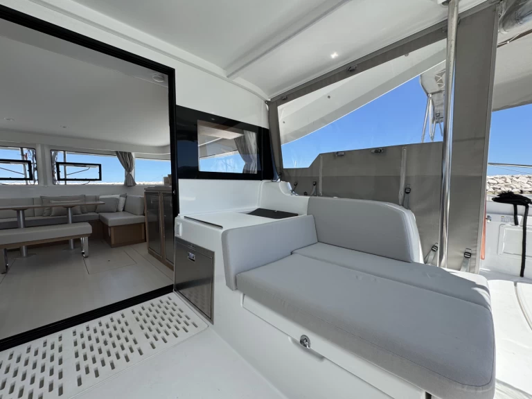 Excess Excess 14 a louer à Rodi Garganico