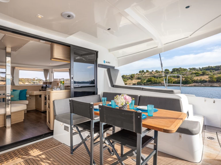 Louez un Lagoon Lagoon 42 à Pórto Chéli