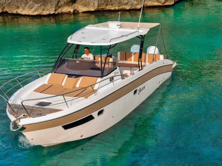 Location Bateau à moteur Saver avec permis