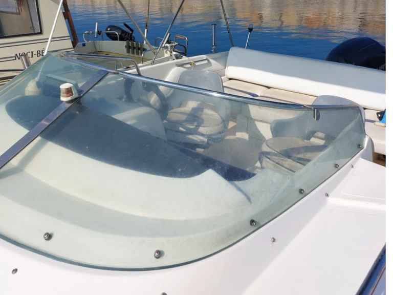 Location bateau Argelès-sur-Mer pas cher Azura 570 Cabin