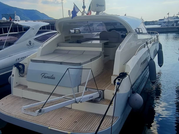 PRIMATIST By Bruno Abbate G46 a louer à Porto de Sorrento