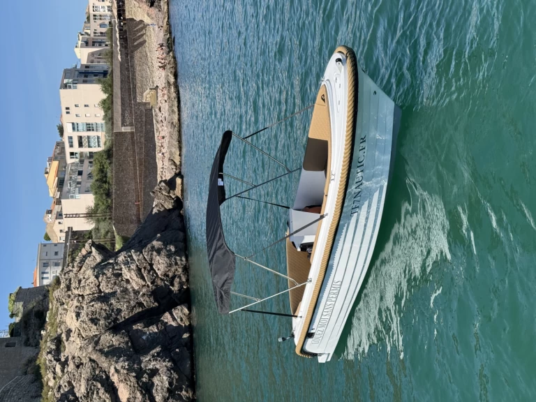 Location Bateau à moteur Qfiber avec permis