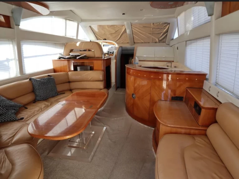 Louer Yacht avec ou sans skipper Azimut à Torrevieja