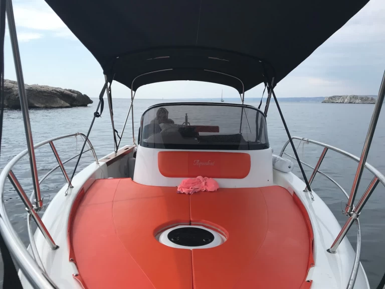Louer Bateau à moteur avec ou sans skipper Aquabat à Six-Fours-les-Plages