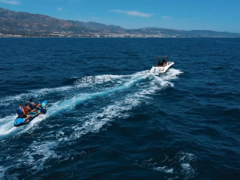 Location bateau Suzuki DF 115 BTL à Marbella sur Samboat