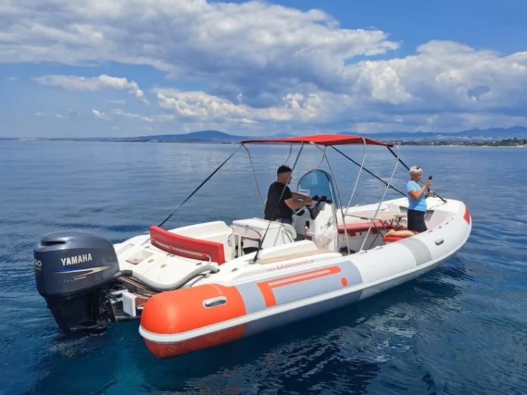 Louez un Pirelli PZERO770 à Néa Potídhaia