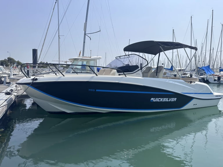 Location bateau La Rochelle pas cher 705 Open