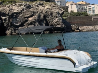Location à Sète - Qfiber Gentle tender 555 sur SamBoat