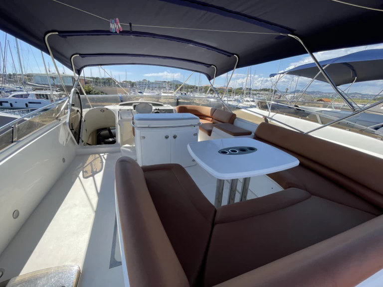 Louer Yacht avec ou sans skipper Princess à Hyères