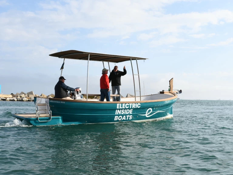 Location bateau Electric Inside Boats 800 à Marina de Palamós sur Samboat