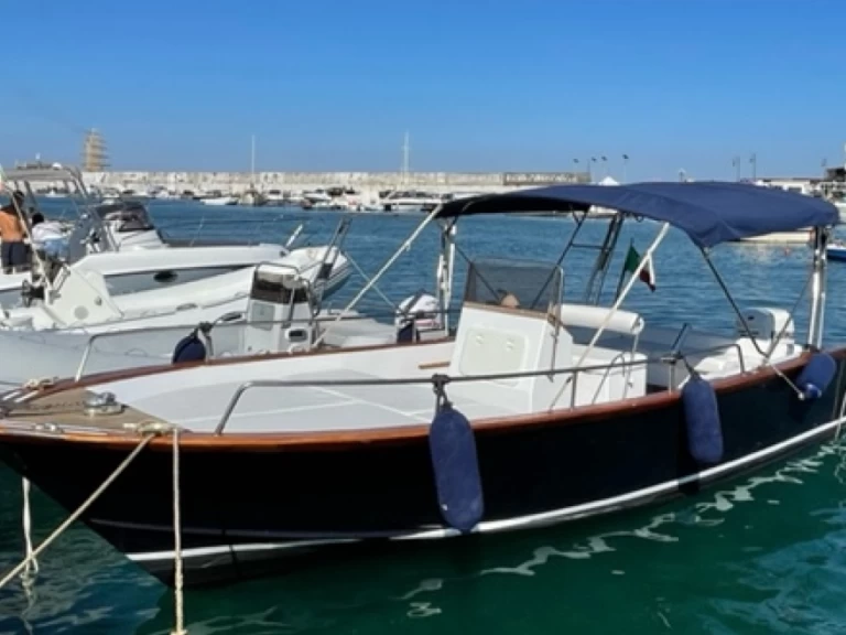 Location Bateau à moteur à Giardini-Naxos - Lancia Why Not?