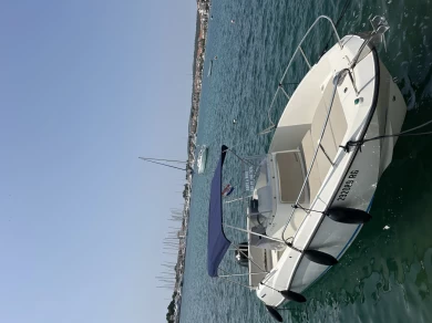 Barca a motore a noleggio a Rogoznica al miglior prezzo