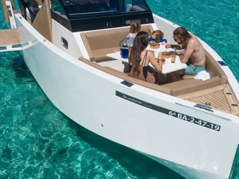 Location à Ibiza Magna - De Antonio D33 Open D33 sur SamBoat