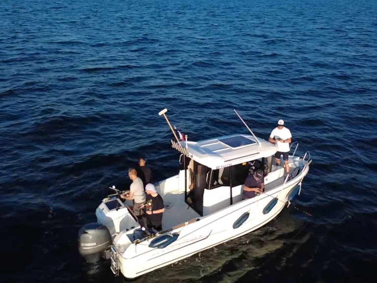 Jeanneau Merry Fisher 695 Marlin a louer à Dieppe