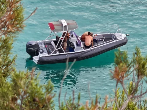 Louez un Aqua Spirit 585DC à Sant Antoni de Portmany